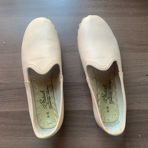 New Sabah leather light pink neutral flats